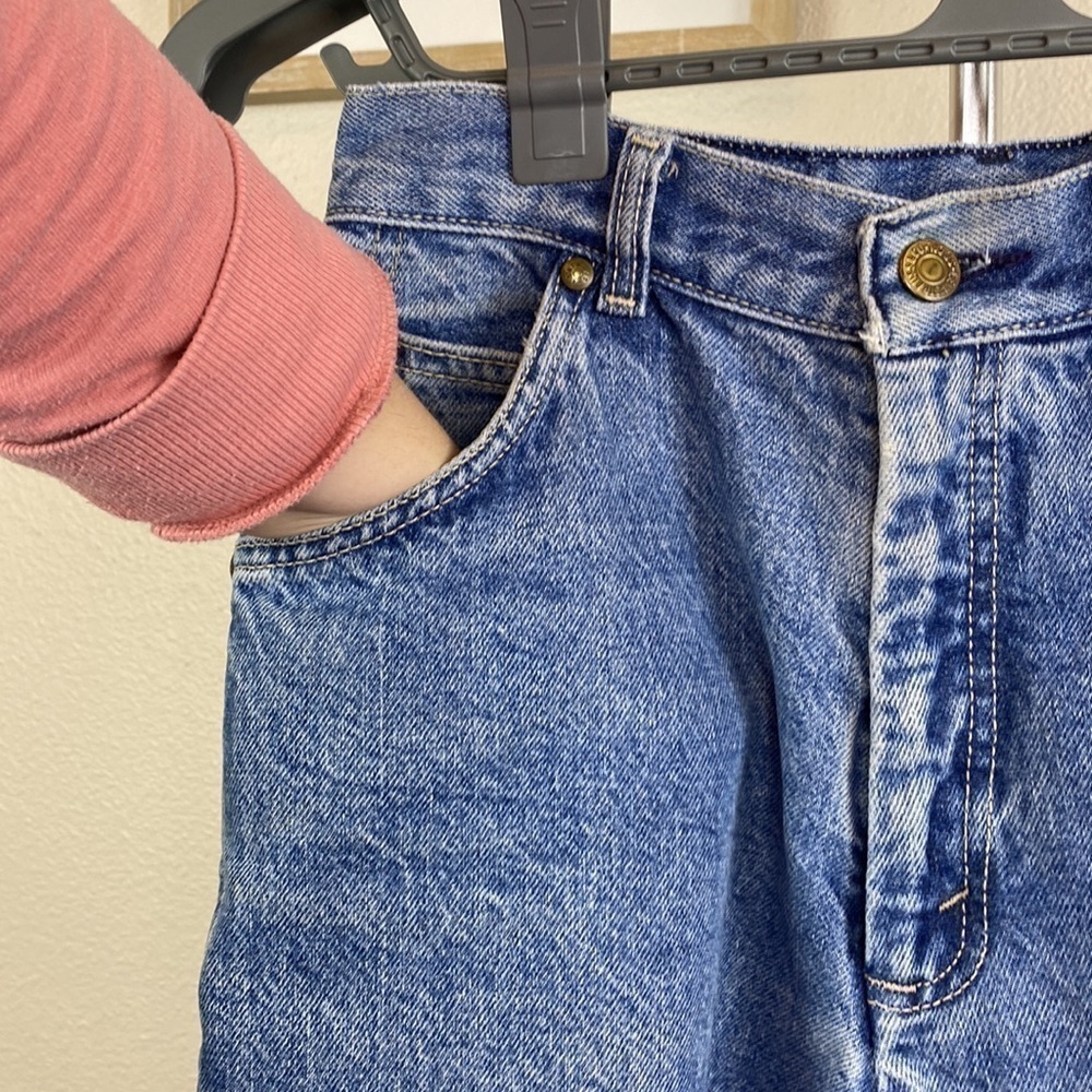 Vintage LEVI'S Women's Light Wash 57902-7206 Jeans USA Made - Picture 6 of 17